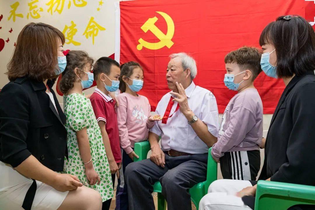 三色变形小怪